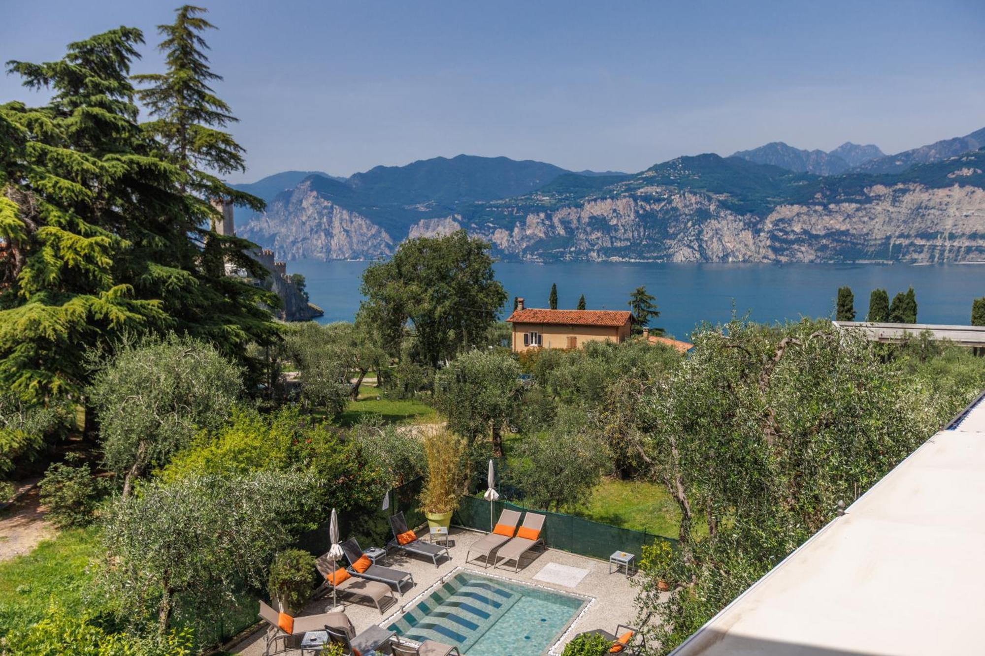 Hotel Meridiana Malcesine Bagian luar foto