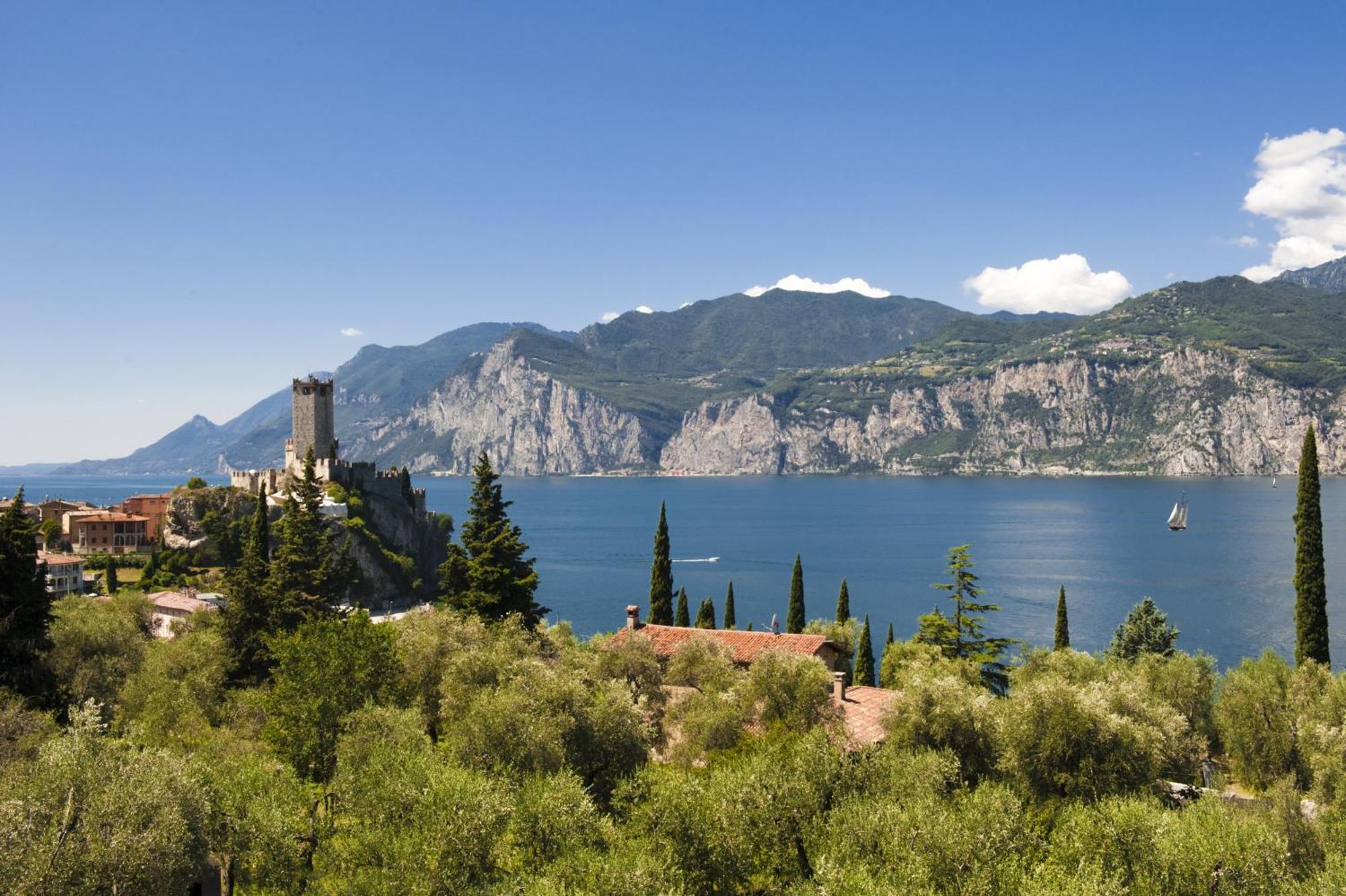Hotel Meridiana Malcesine Bagian luar foto